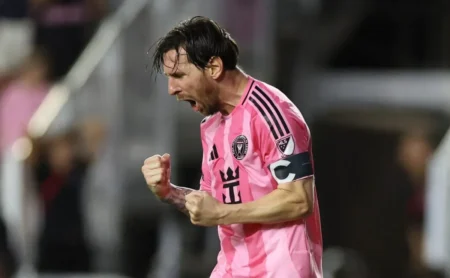 Lionel Messi selects his best goal and will turn it into art