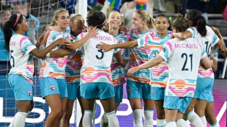 NWSL: Wave starting to look ominous