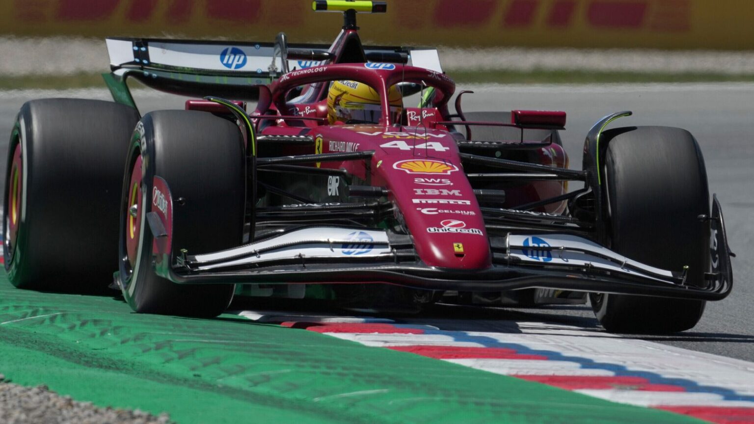 Vasseur: Ferrari pace better than 'extreme' Hamilton radio suggested