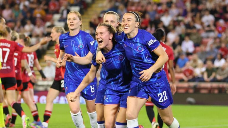 'Unbelievable' Chelsea win 6th straight WSL title