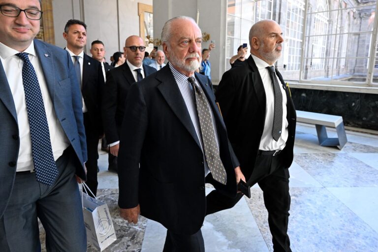 ssc napoli unveils new manager antonio conte de laurentiis