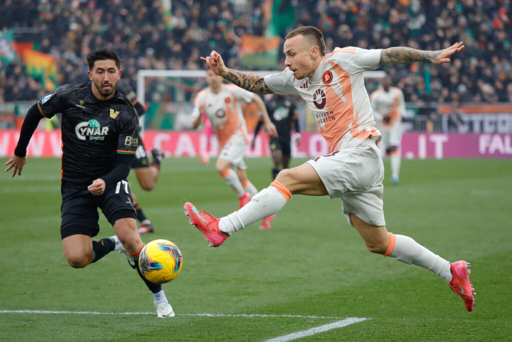 Al-Hilal in a hurry to finalise Angelino deal but still have Theo hope