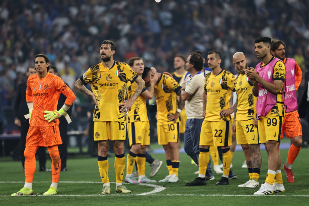 Inter welcomed home by one single supporter after Champions League final