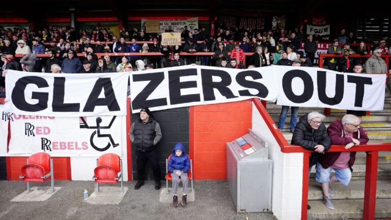 Man United fans' breakaway club, FC United of Manchester, still protesting after 20 years